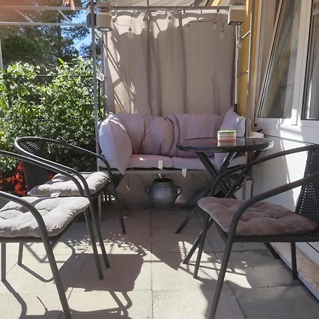 Rose Apartment *